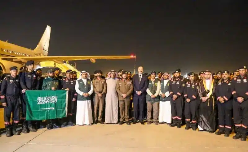 وصل فريق الإنقاذ السعودي للمملكة قادمًامن تركيا