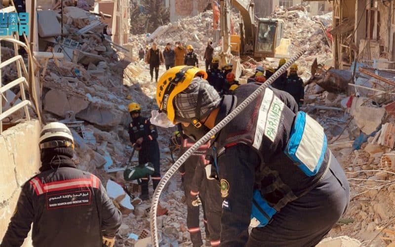 فريق الإنقاذ السعودي بتركيامُدَرب لمواجهة الكوارث وله تجارب سابقة.. مؤهلات وخبرات