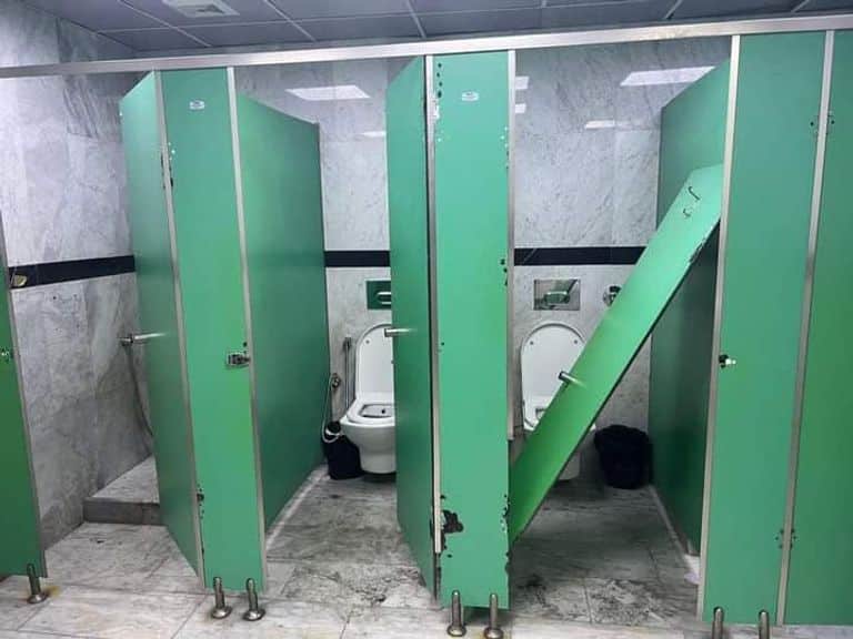 127 234647 bagdad airport toilet discontent 4.jpeg